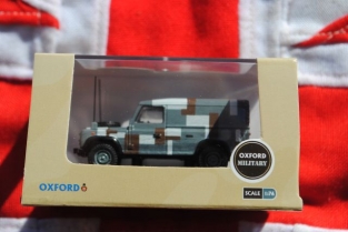 76DEF012 Land Rover Defender 